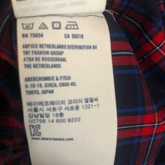 𝅺Abercrombie  Boy’s Festive Plaid Button Up Shirt Large - Picture 5 of 6